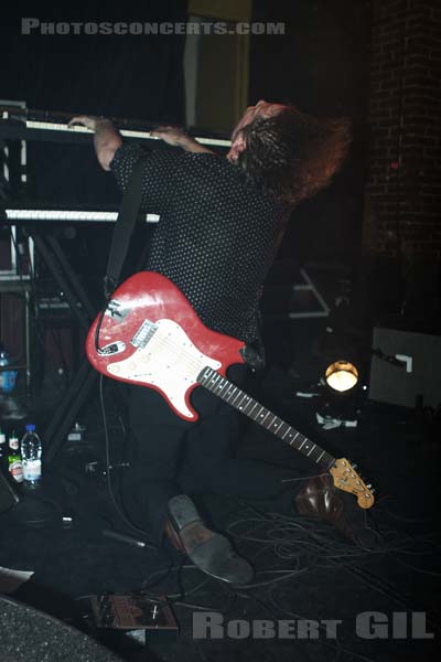 GALLON DRUNK - 2006-10-01 - PARIS - La Maroquinerie - James Johnston